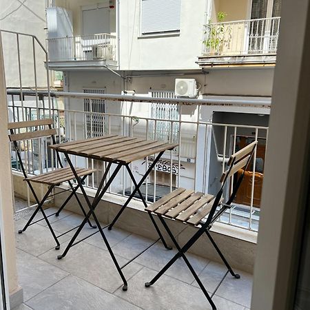 P Deluxe Suites 7 Tesalonika Bagian luar foto