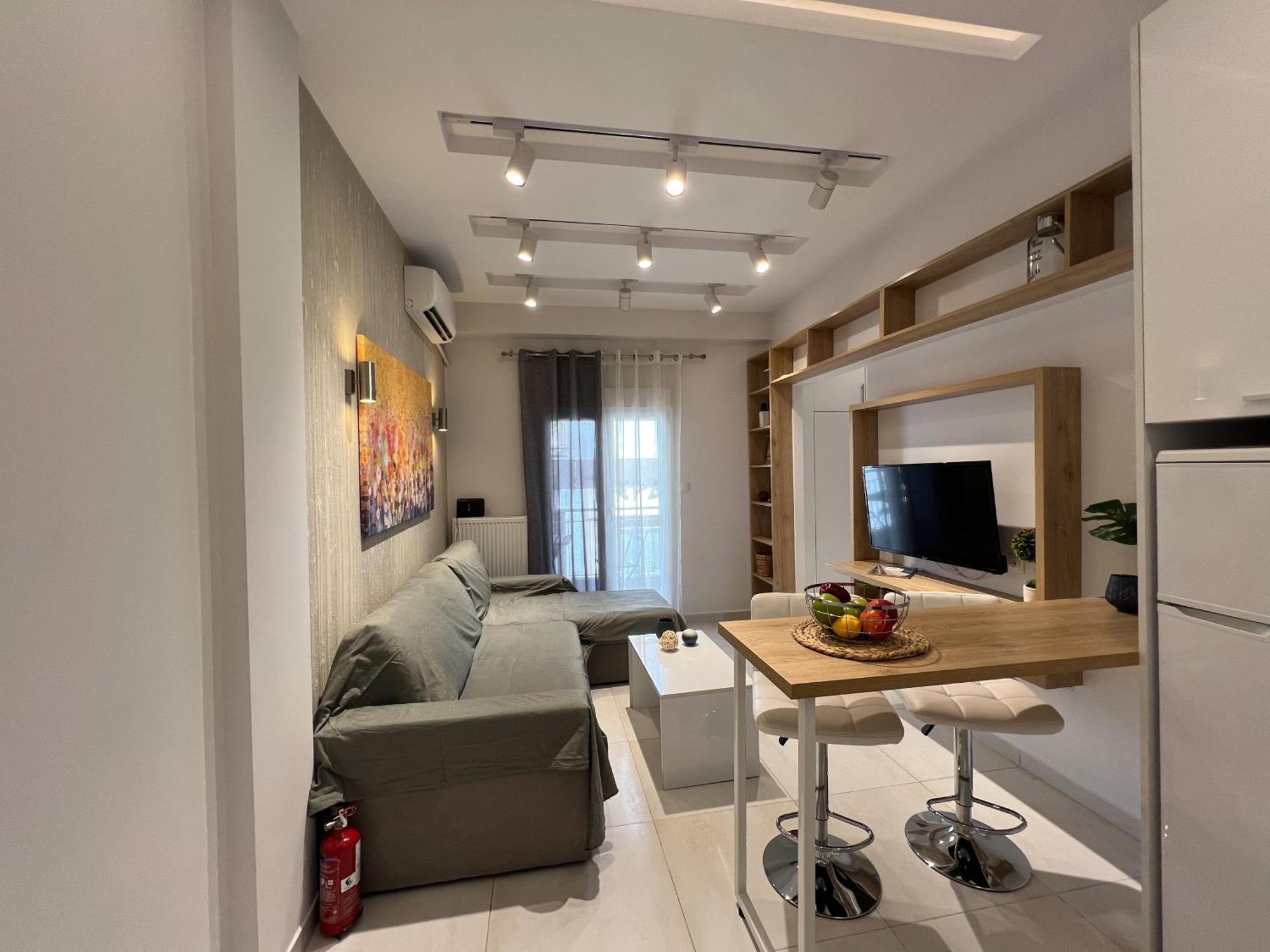 P Deluxe Suites 7 Tesalonika Bagian luar foto